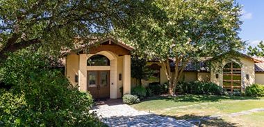 image of property with 4 Bed | 4 Bath | 7,420 Sqft