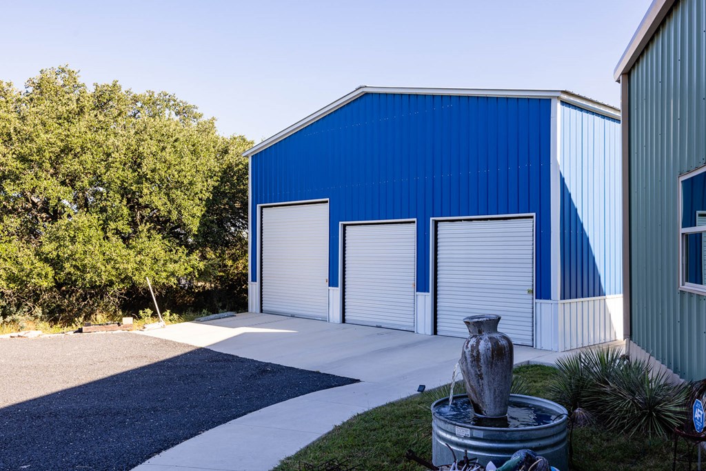 main property photo 29