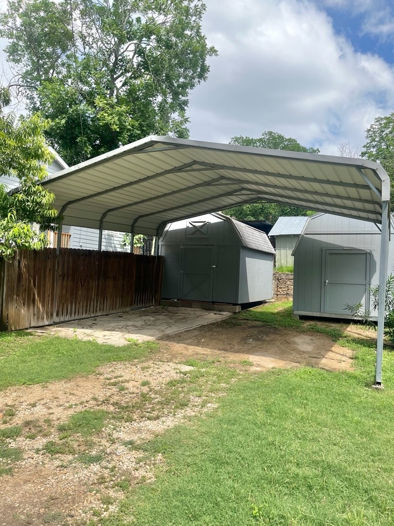 main property photo 13