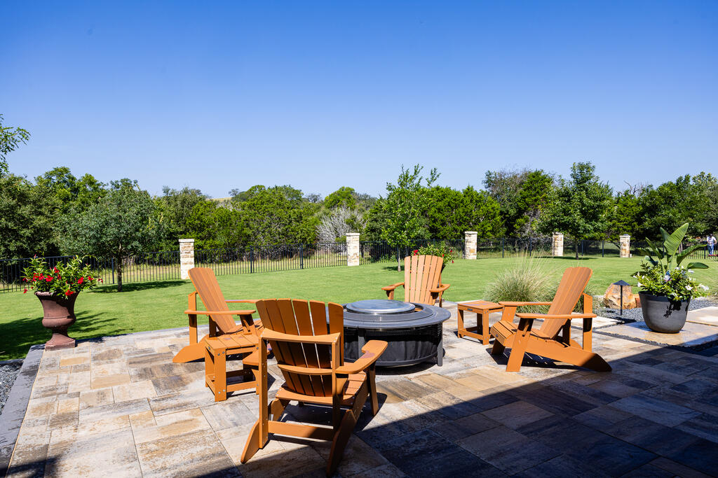 main property photo 50