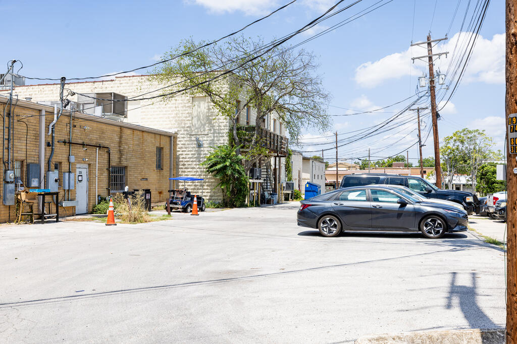 main property photo 21