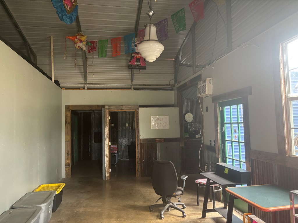 main property photo 6
