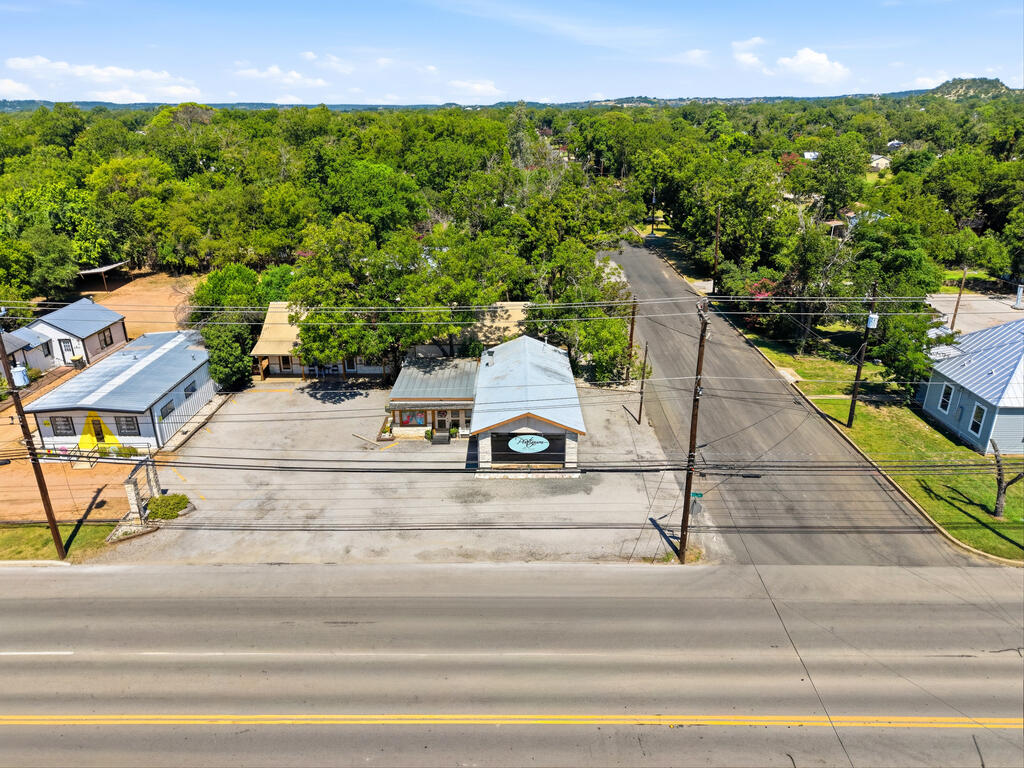 main property photo 40