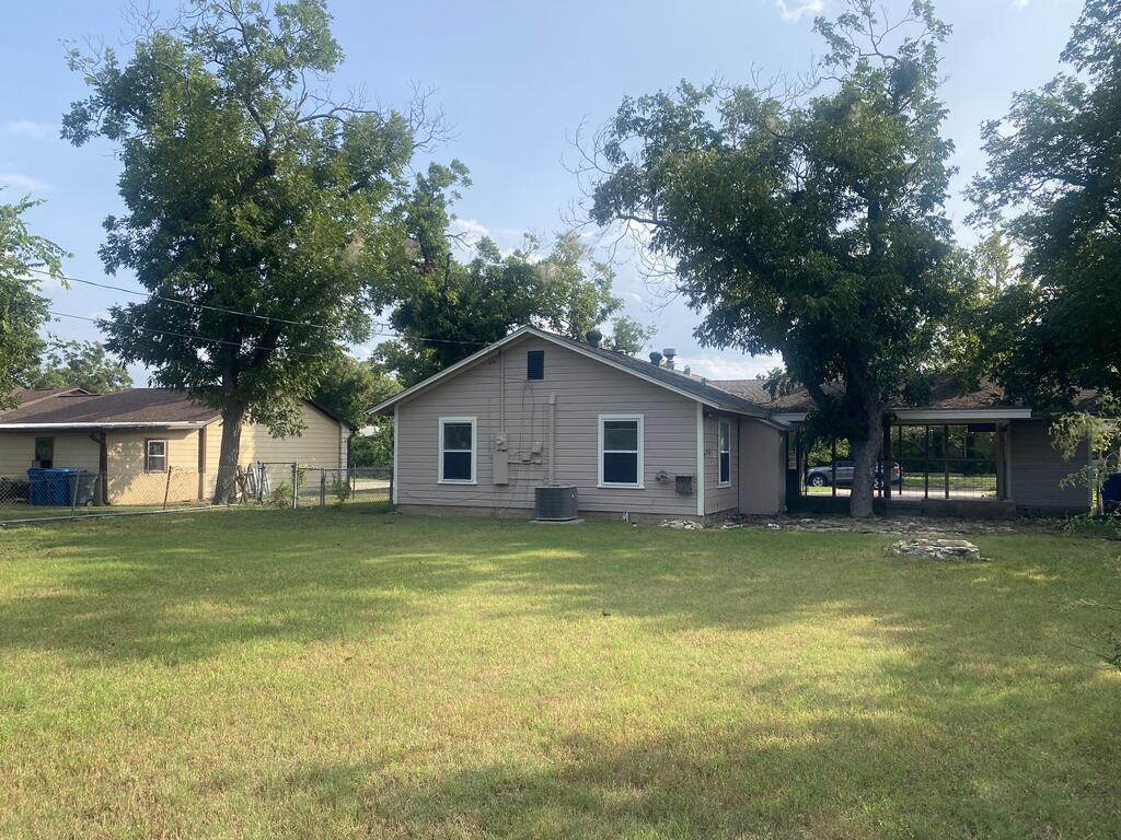 main property photo 11