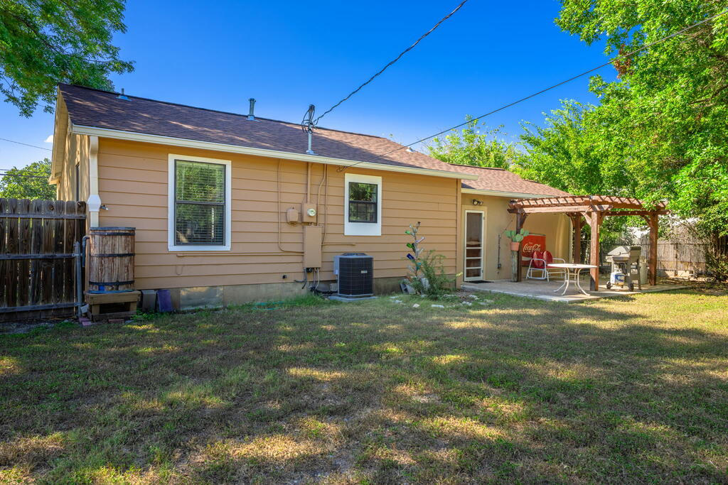 main property photo 20