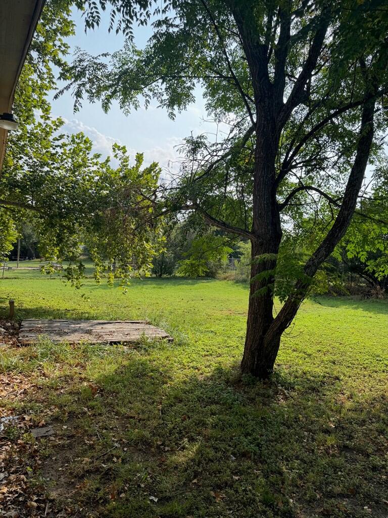 main property photo 16