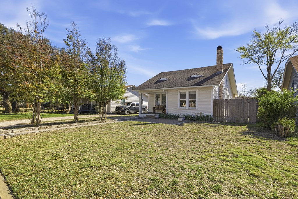main property photo 19