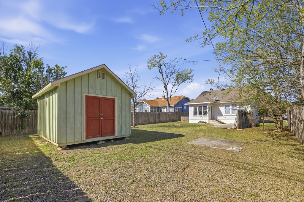 main property photo 21