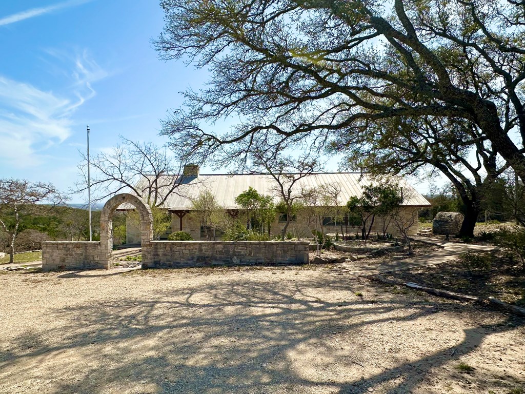 main property photo 28