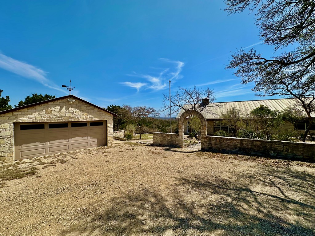 main property photo 32