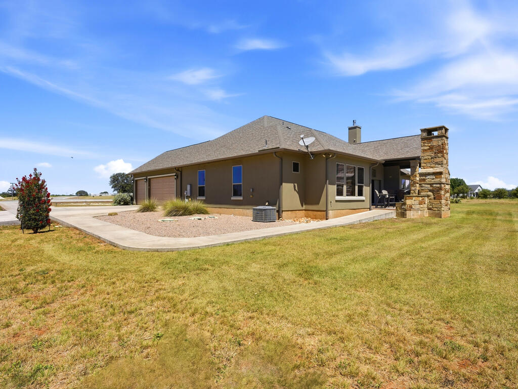 main property photo 38