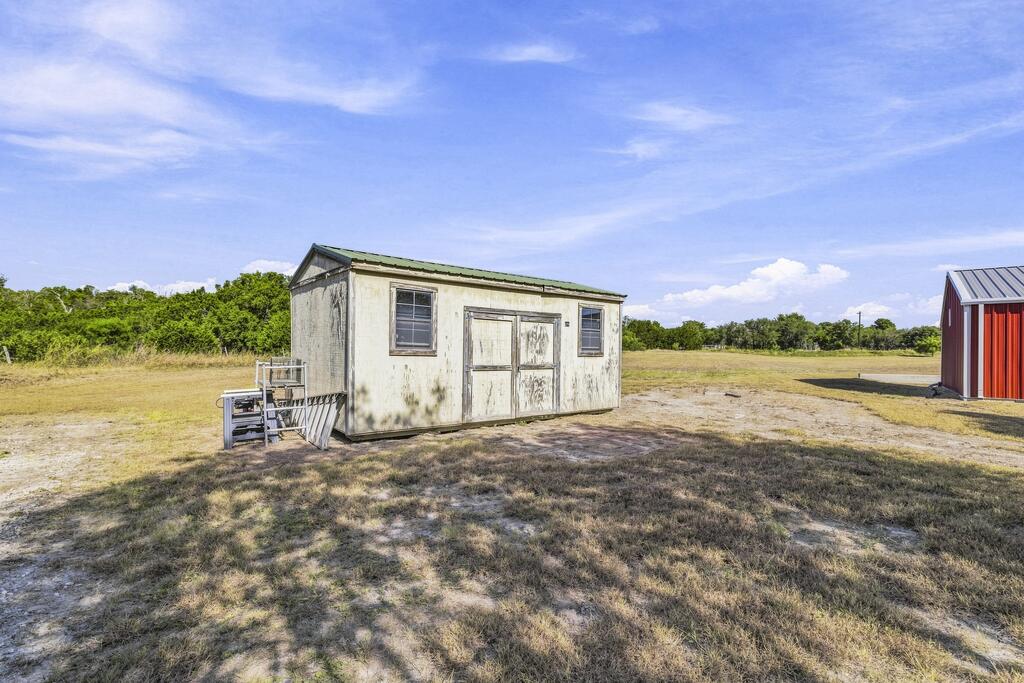 main property photo 34