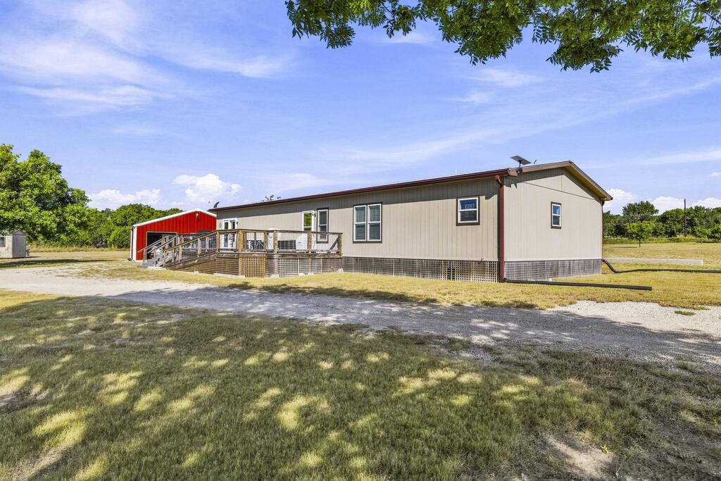 main property photo 4