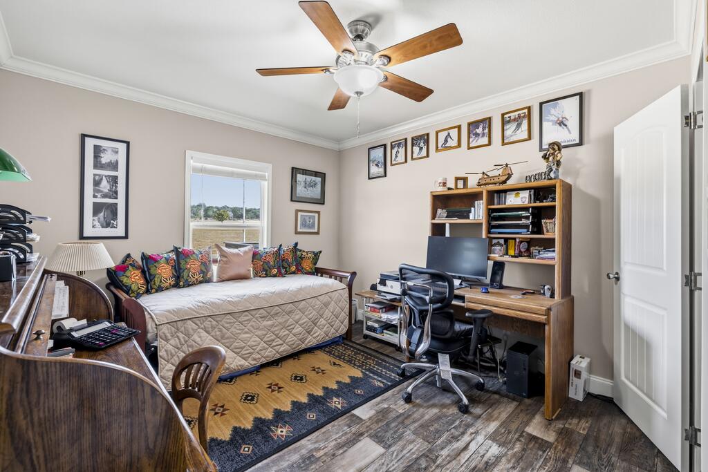 main property photo 24