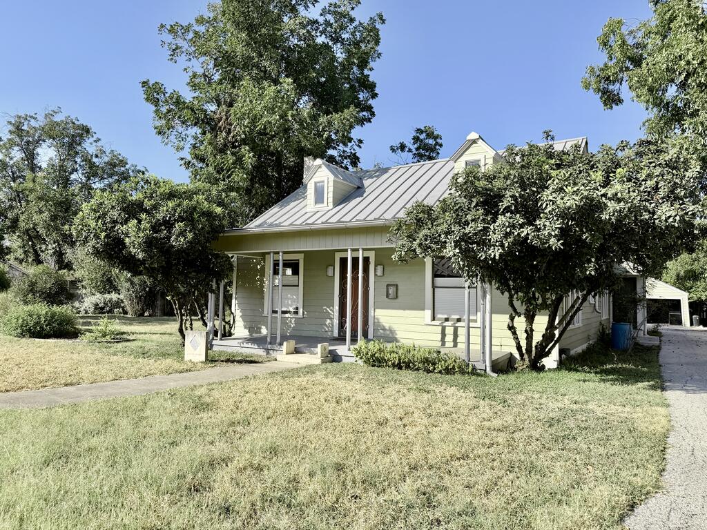 main property photo 13