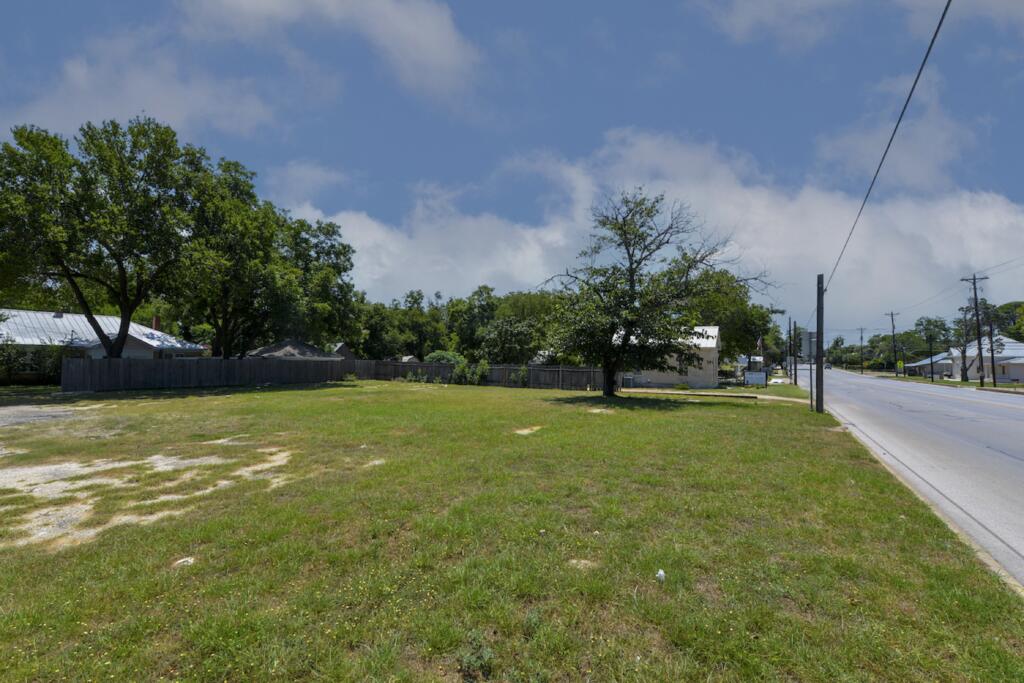 main property photo 13