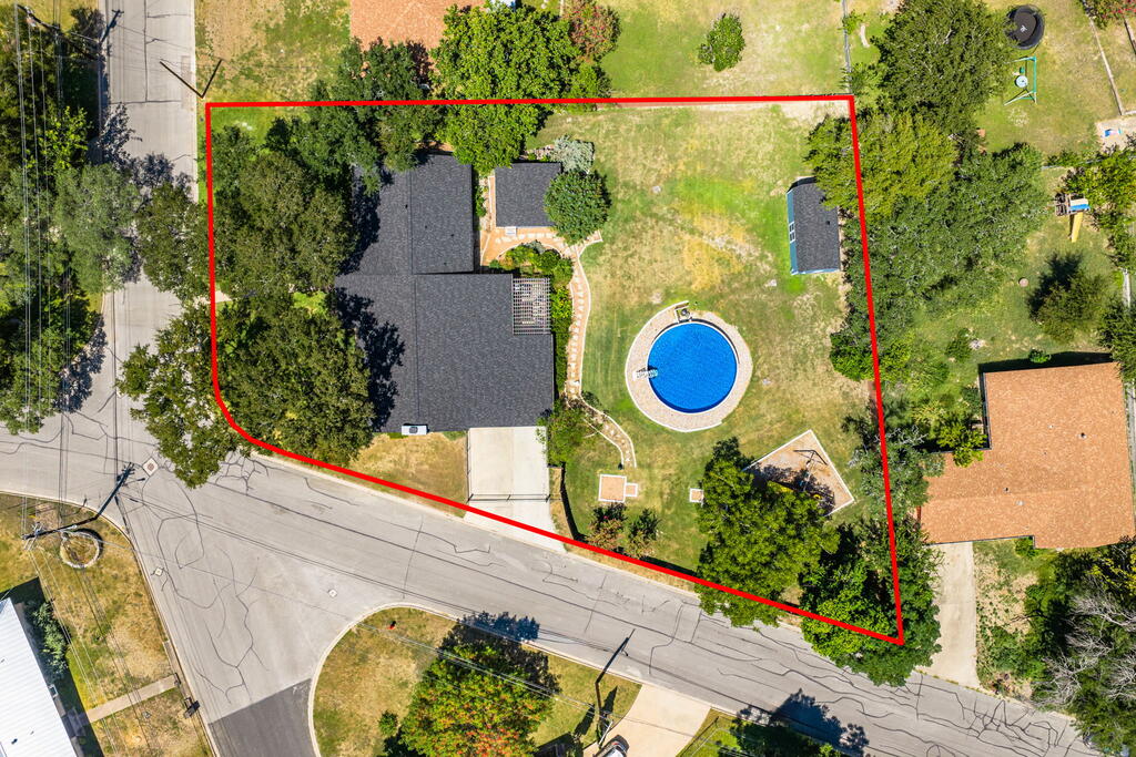 main property photo 26