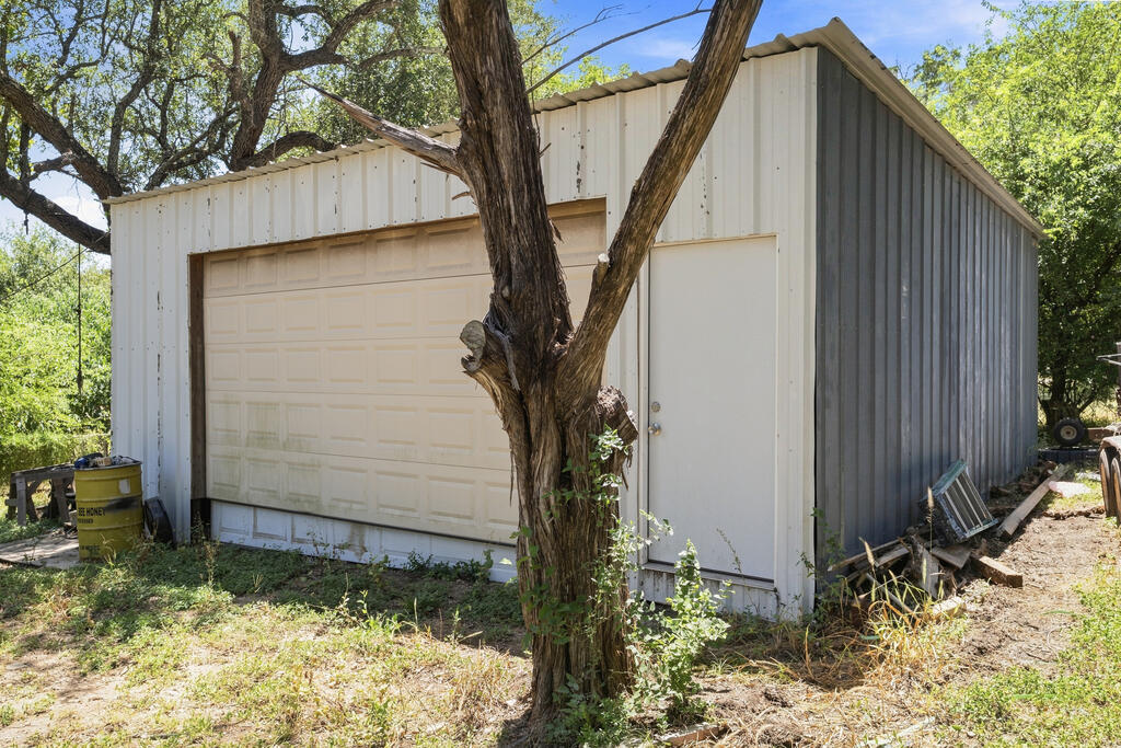 main property photo 27