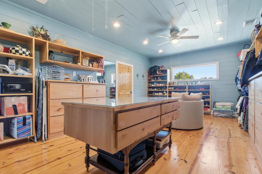 main property photo 59