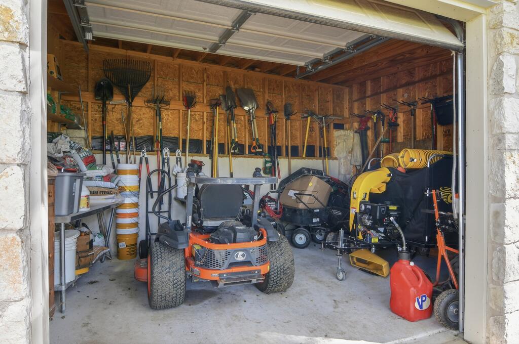main property photo 84