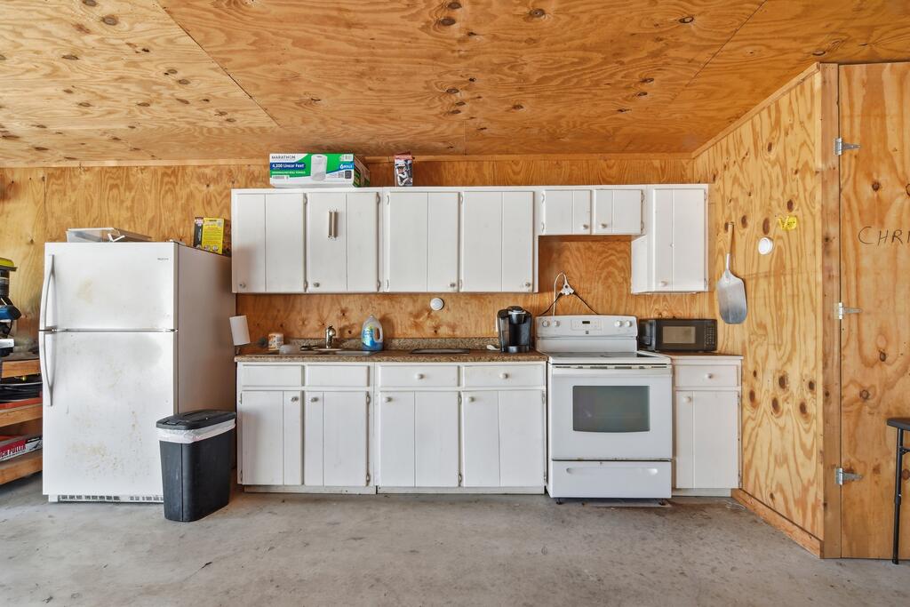 main property photo 86