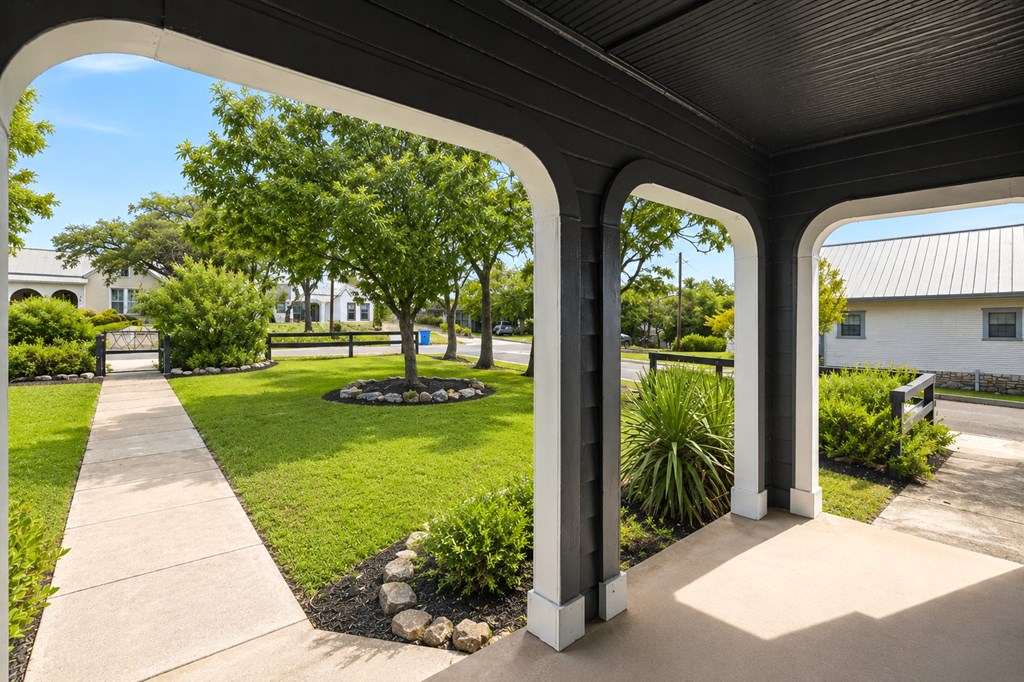 main property photo 10
