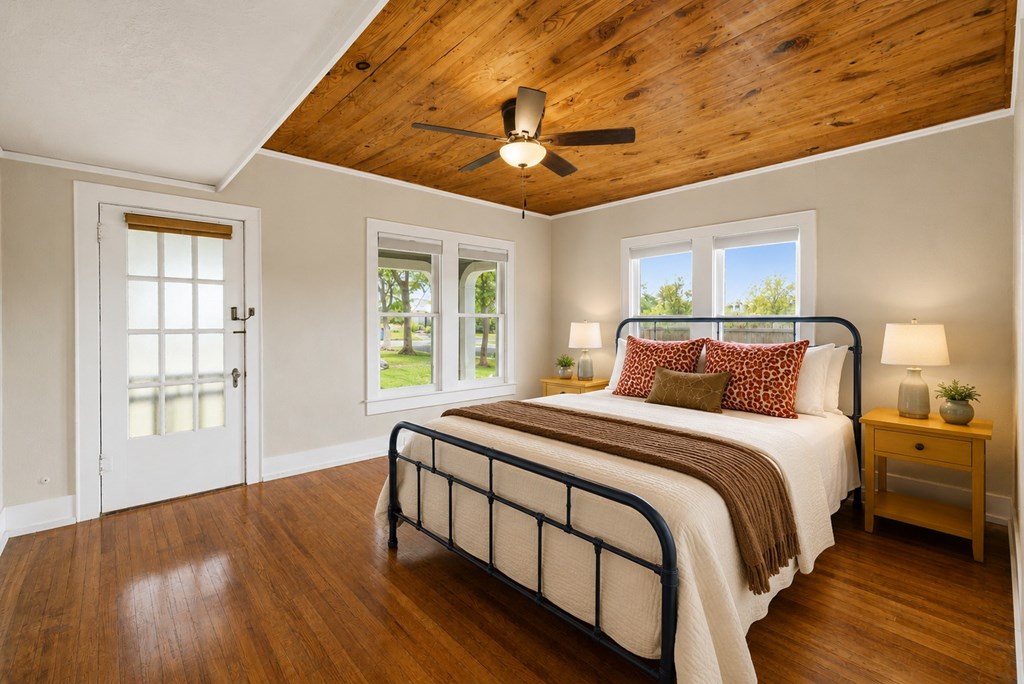main property photo 24