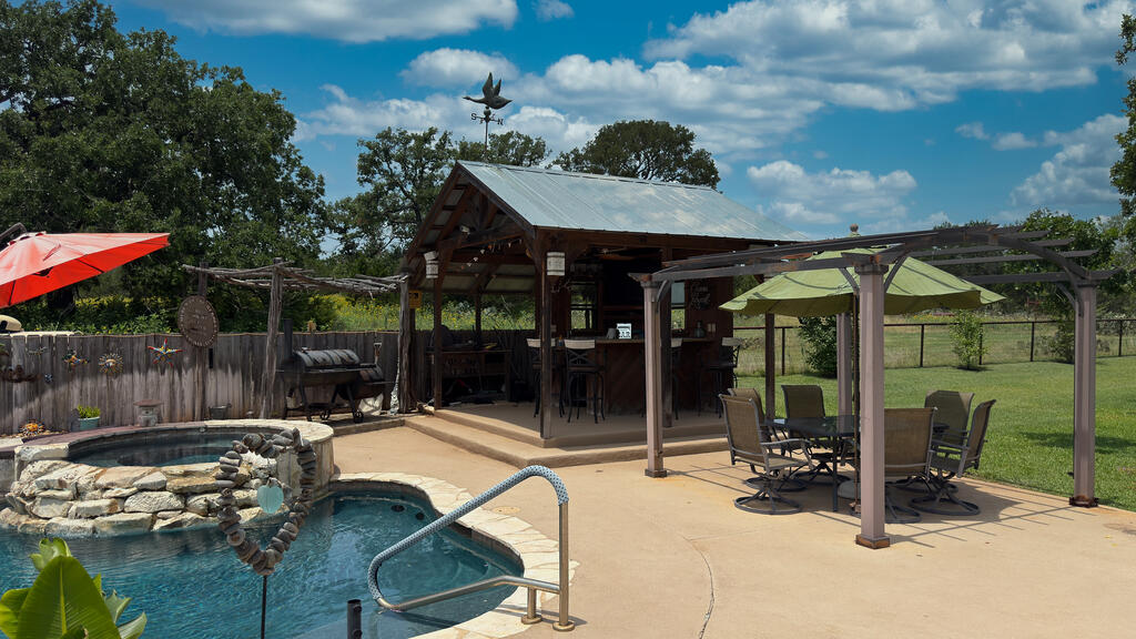 main property photo 45