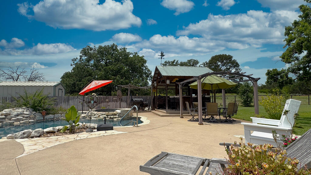main property photo 46
