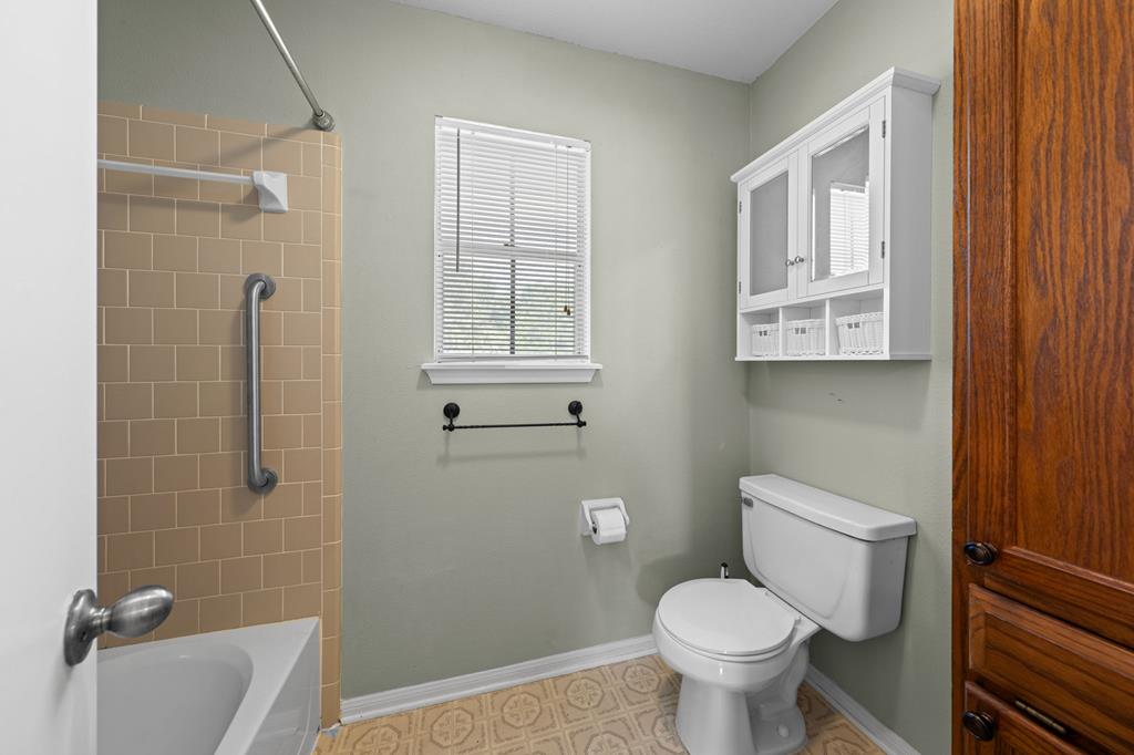 main property photo 24