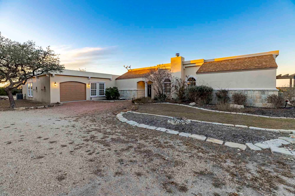main property photo 19