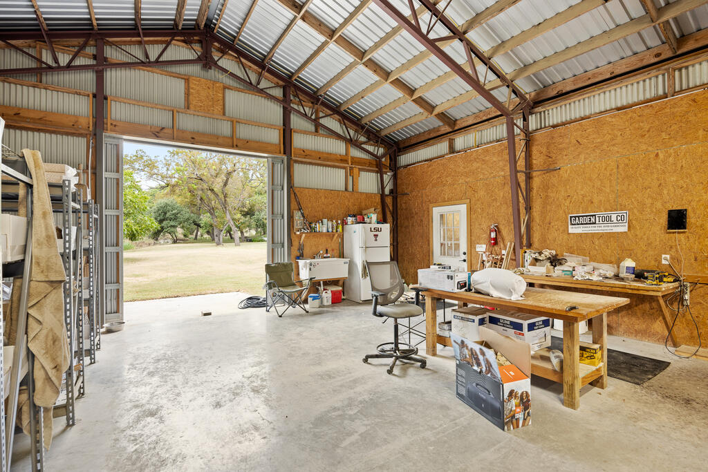 main property photo 19