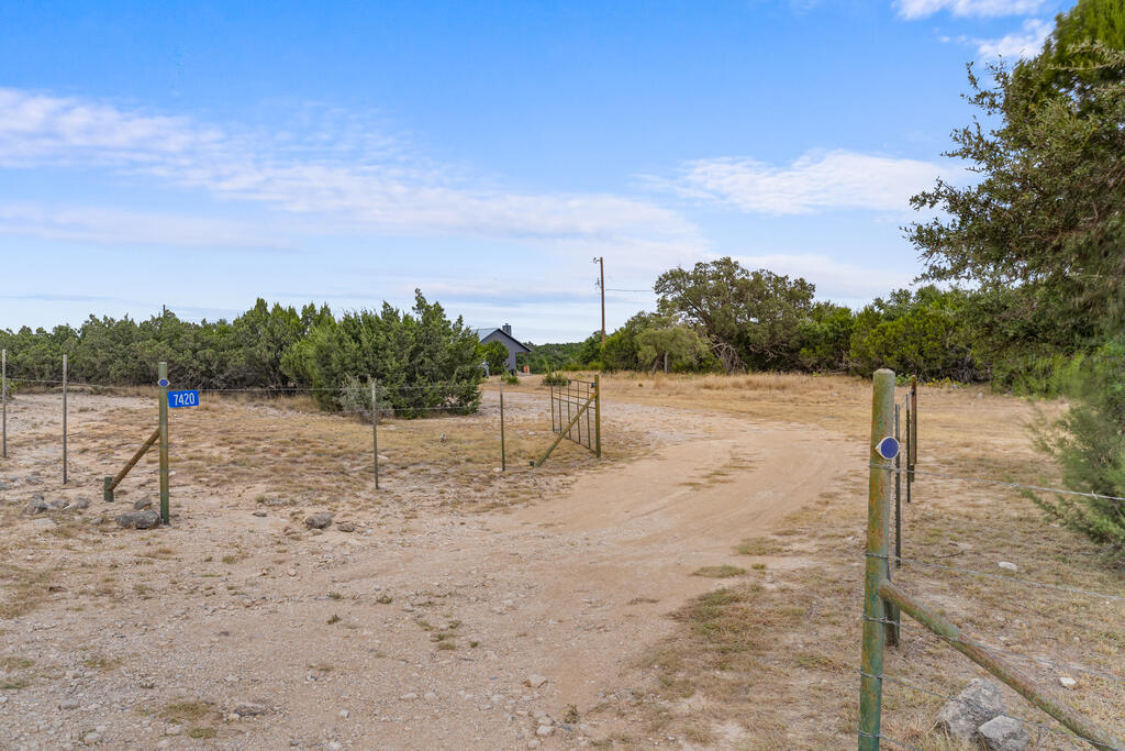 main property photo 42