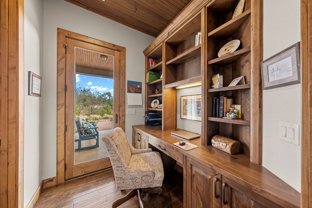 main property photo 19