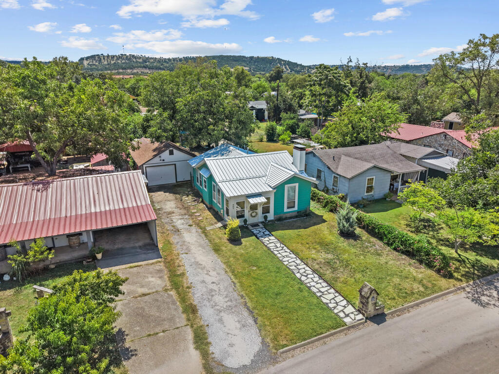 main property photo 28
