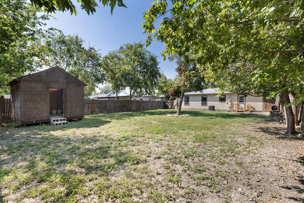main property photo 22
