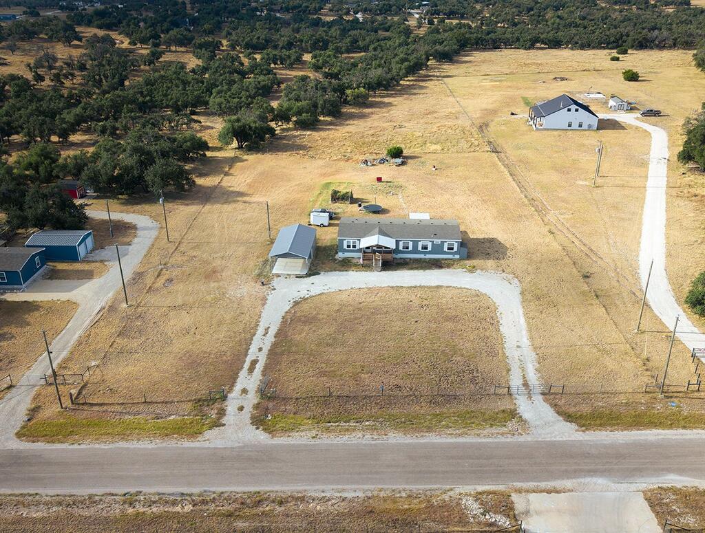 main property photo 35