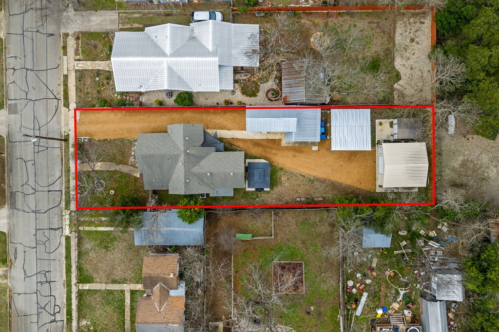 main property photo 30