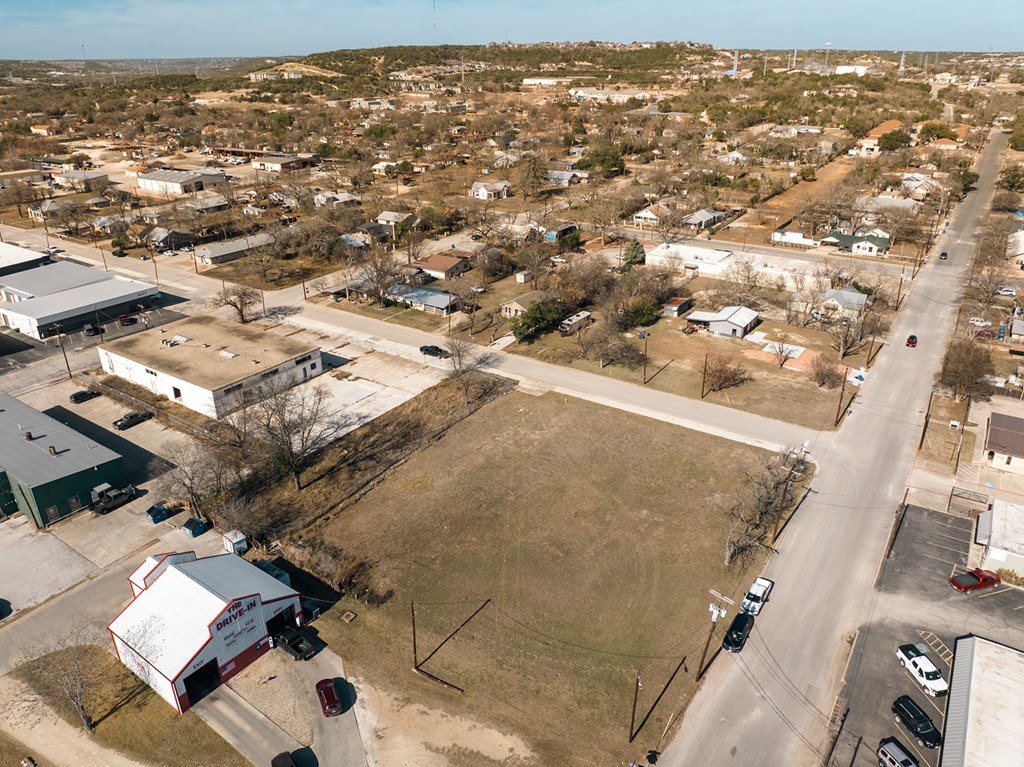 main property photo 10