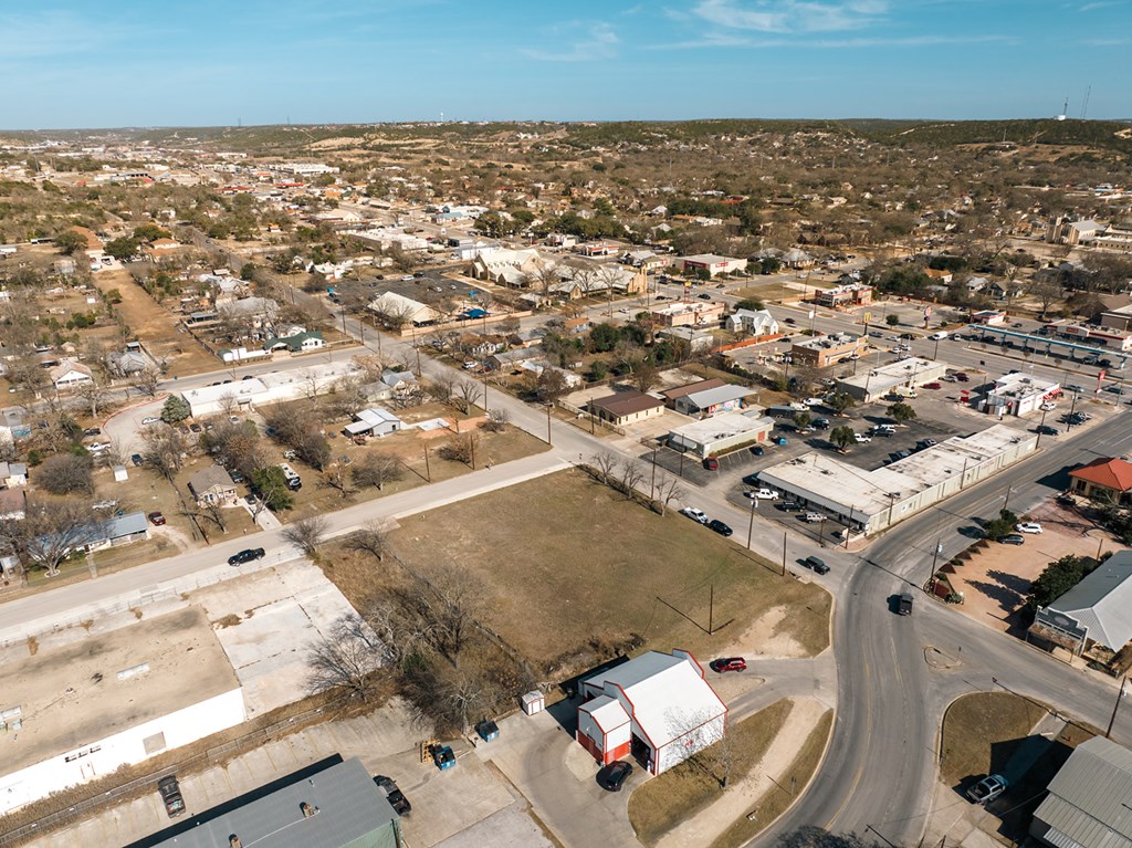 main property photo 11