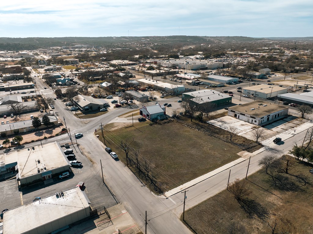 main property photo 16