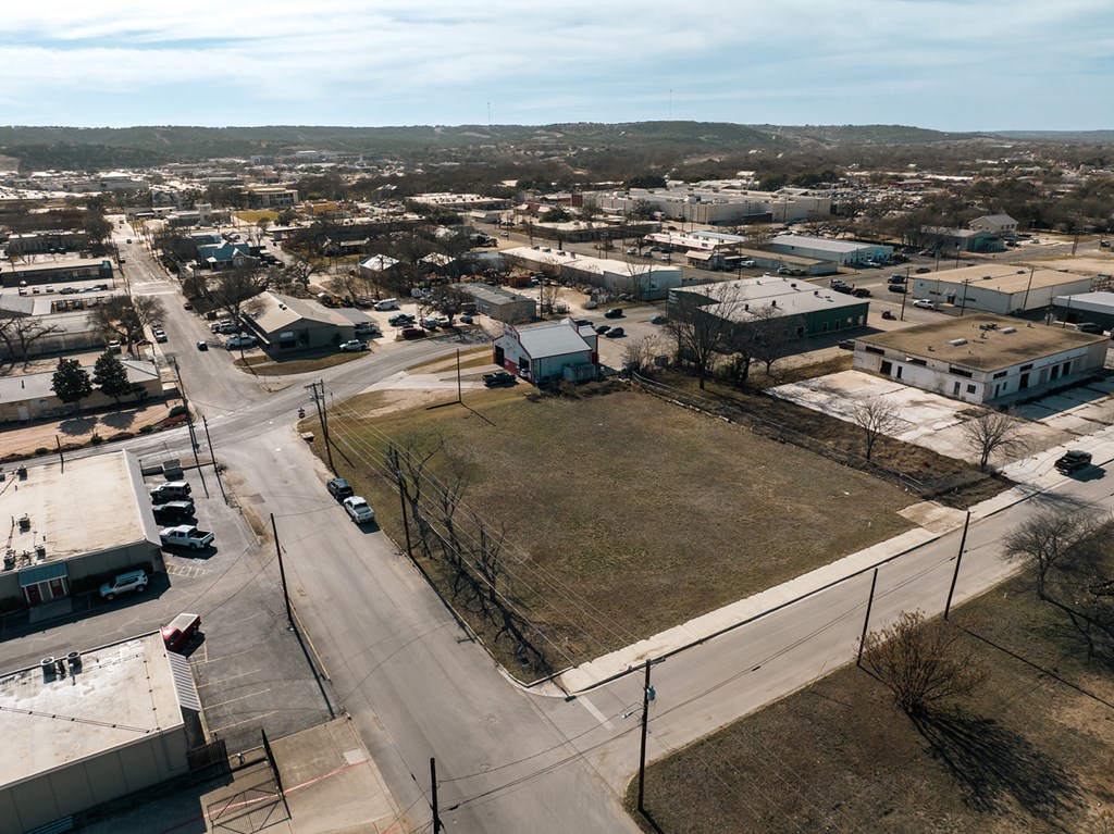 main property photo 17