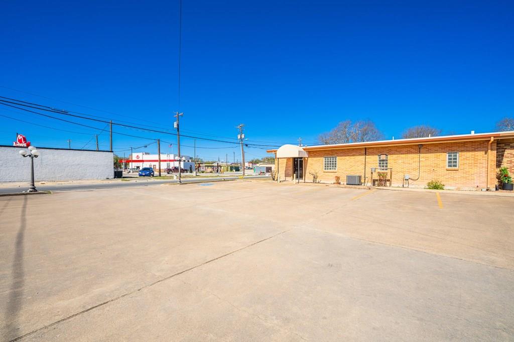 main property photo 0