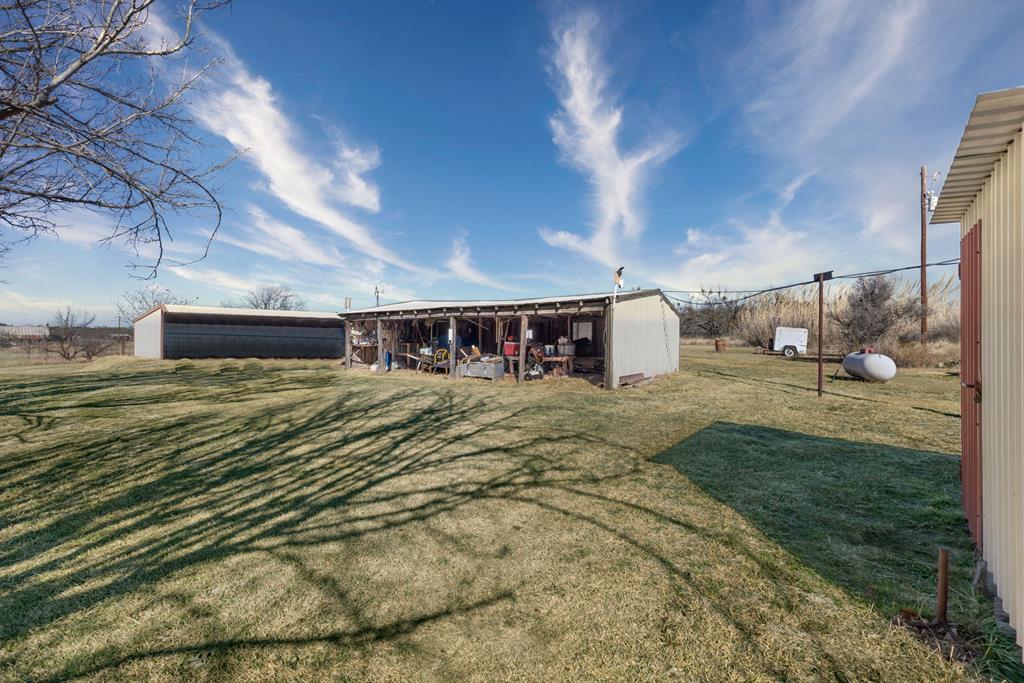 main property photo 30