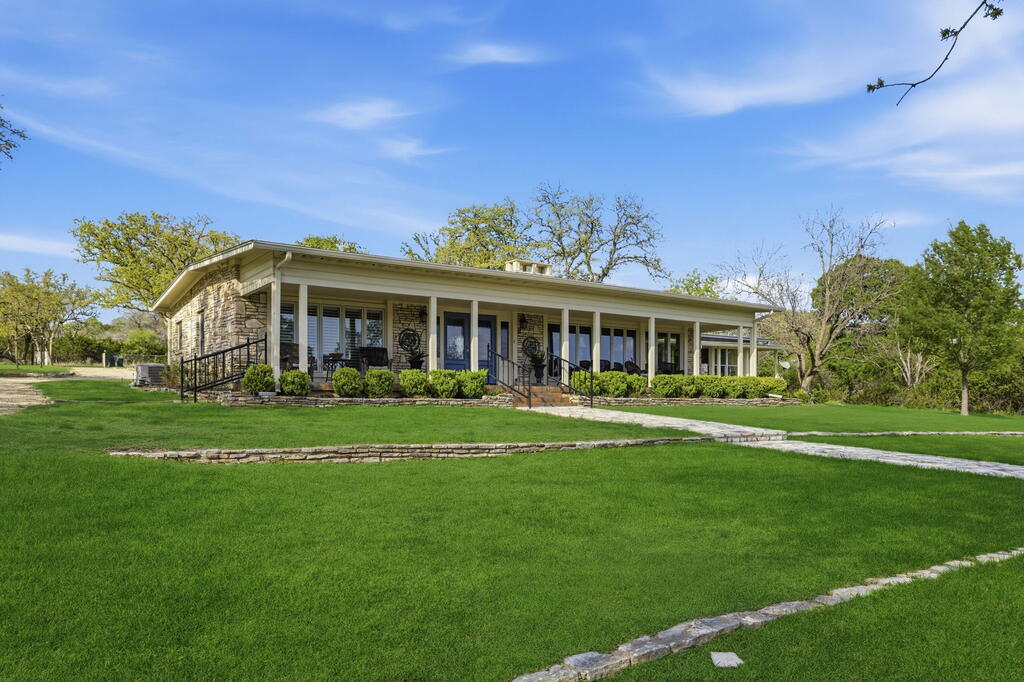 main property photo 0