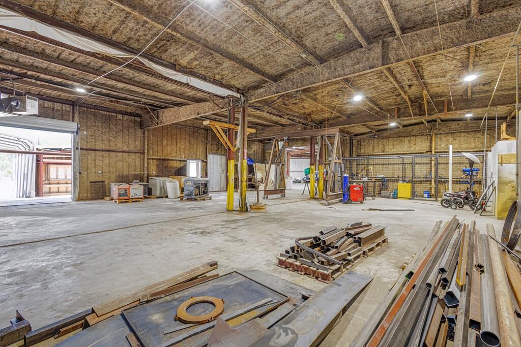 main property photo 10