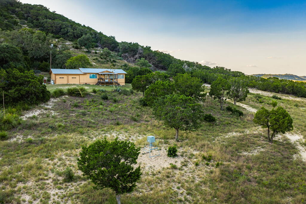 main property photo 31