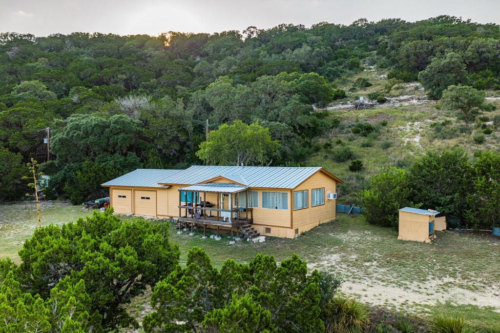 main property photo 33