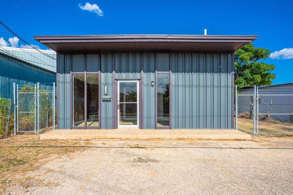 main property photo 0