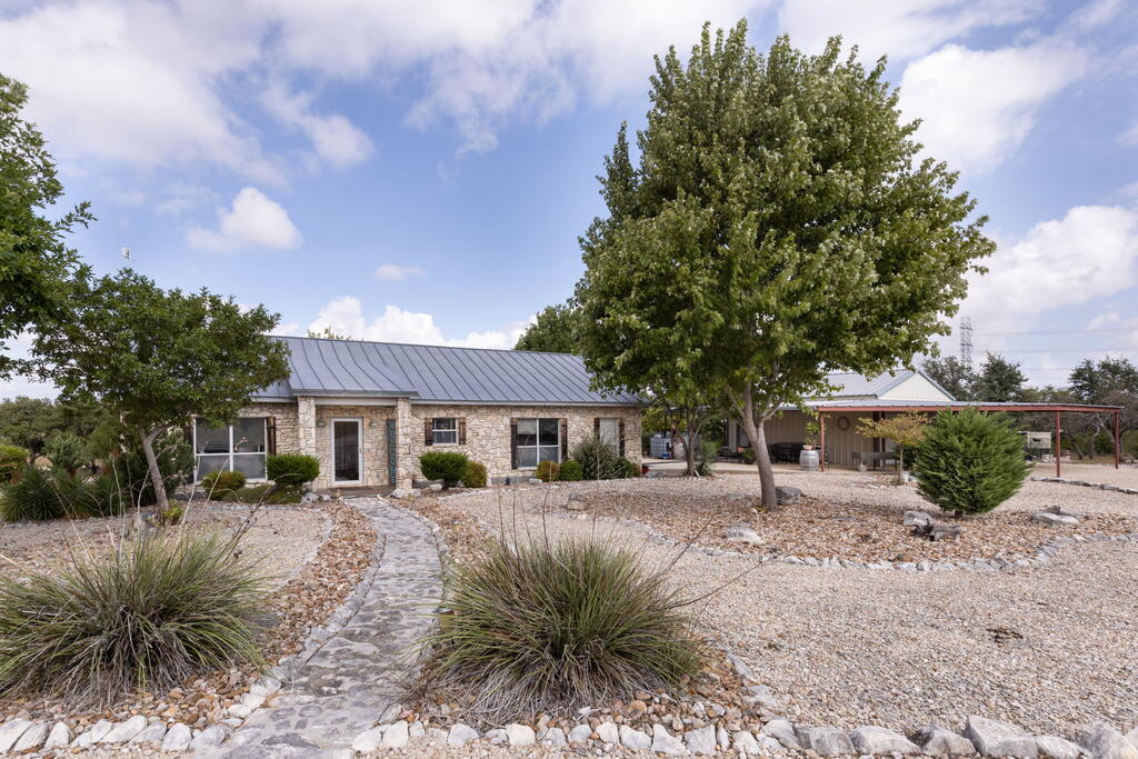 main property photo 0